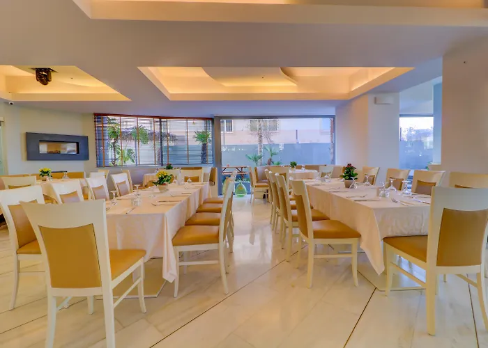 Palace Hotel Glyfada Atene